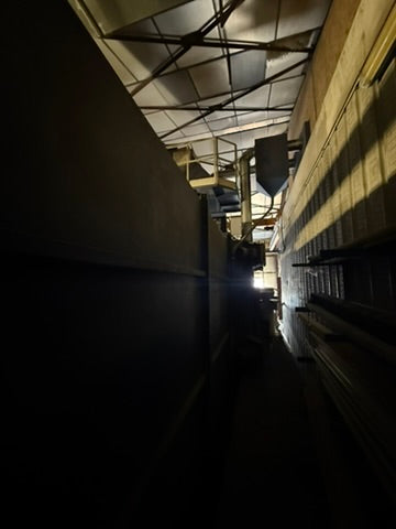 Grenailleuse automatique à charge suspendue traversante avec convoyeur aérien motorisé - Turbotecnica TC 10/20 8TR (2010)