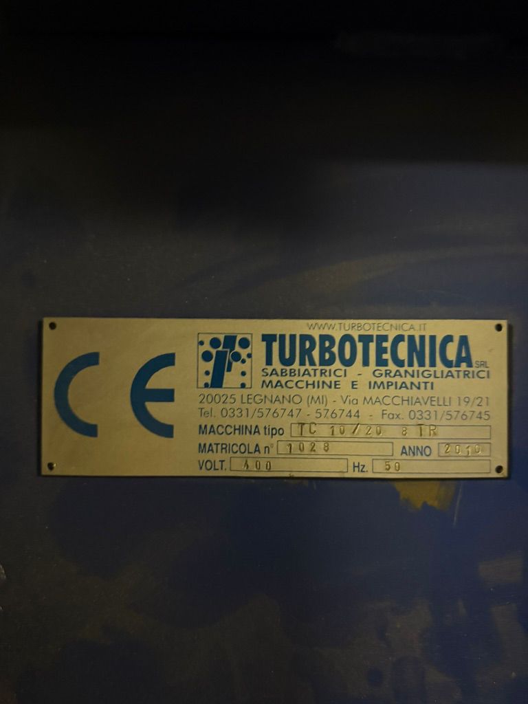 Grenailleuse automatique à charge suspendue traversante avec convoyeur aérien motorisé - Turbotecnica TC 10/20 8TR (2010)