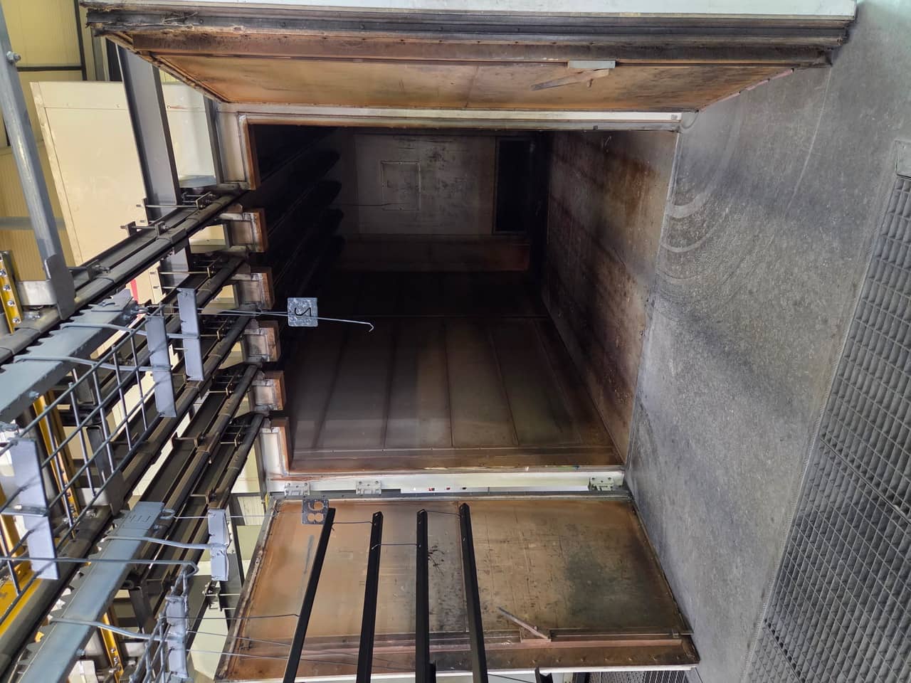 Chaîne complète de thermolaquage – capacités 5 m (L) × 2,5 m (H) – OMIA (FR) + monobain “IS – TORAN”