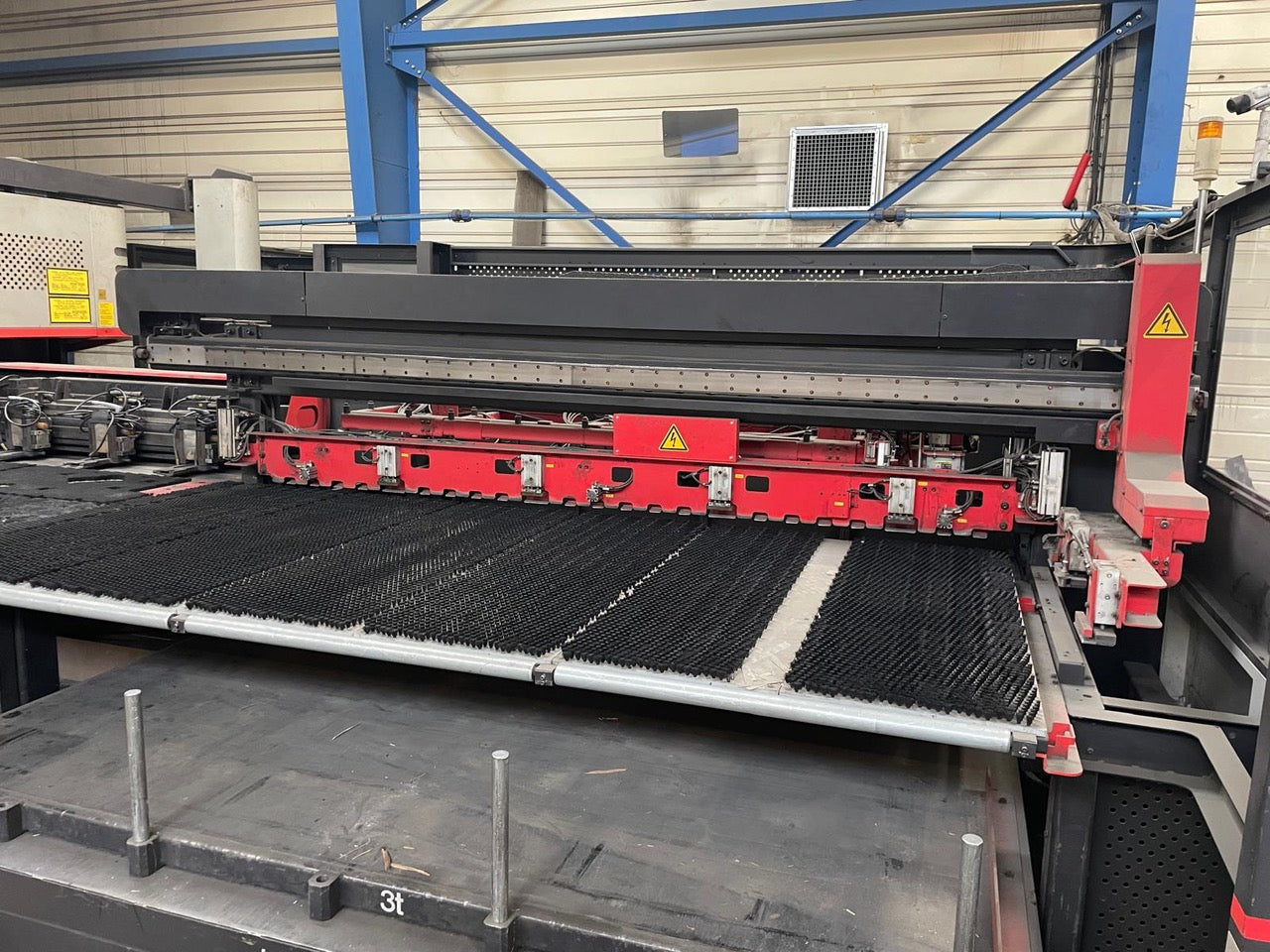 AMADA LC-2012 C1 NT (04/2008) + MP-2512 C1