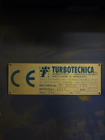 Grenailleuse automatique à charge suspendue traversante avec convoyeur aérien motorisé - Turbotecnica TC 10/20 8TR (2010)