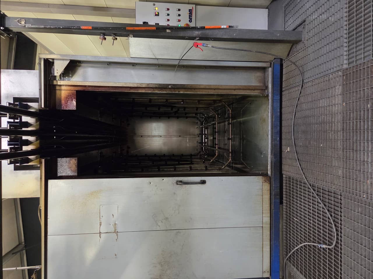 Chaîne complète de thermolaquage – capacités 5 m (L) × 2,5 m (H) – OMIA (FR) + monobain “IS – TORAN”