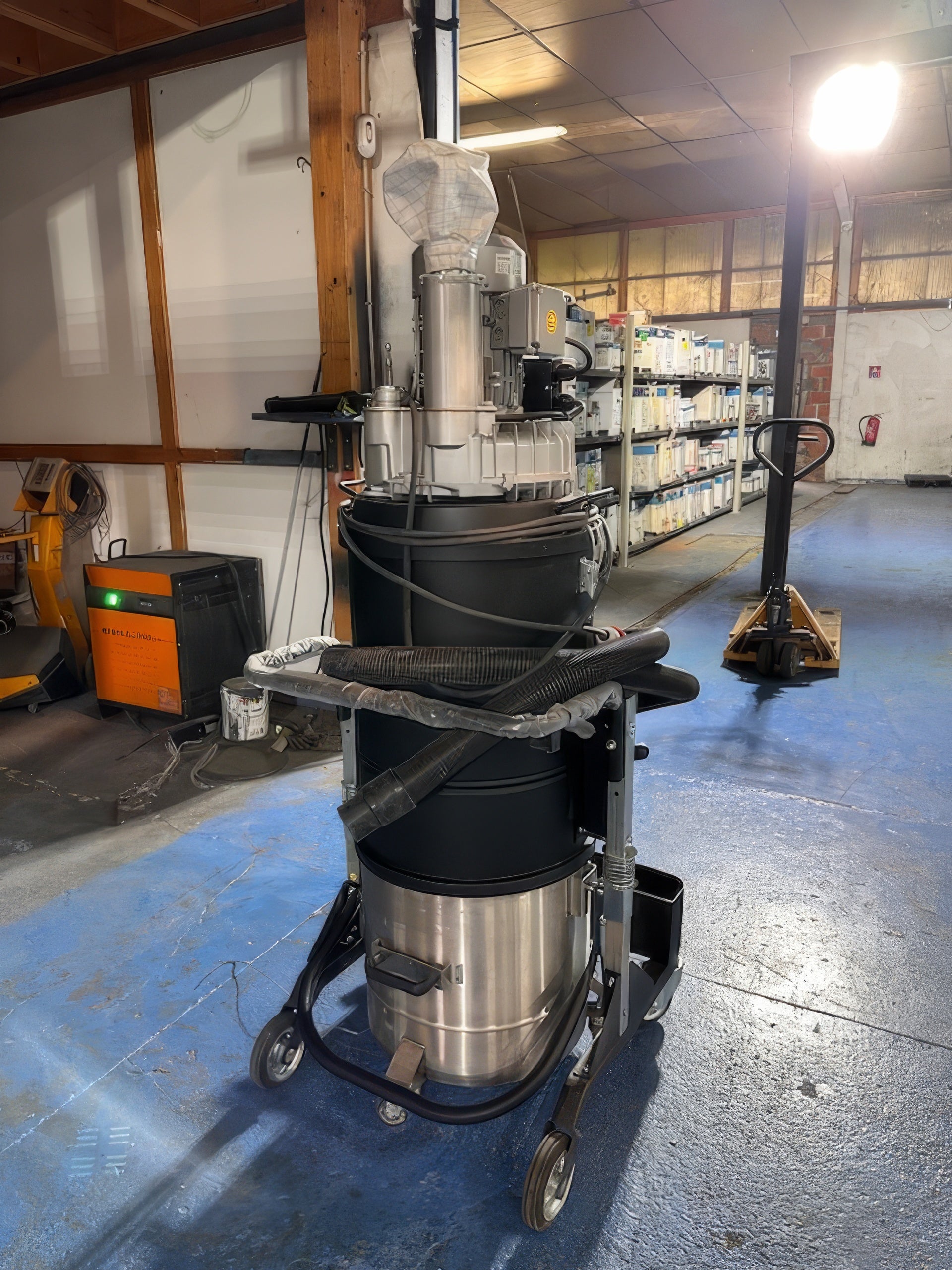 Aspirateur à Grenaillage Industriel sur Roulettes – Marque DEPURECO