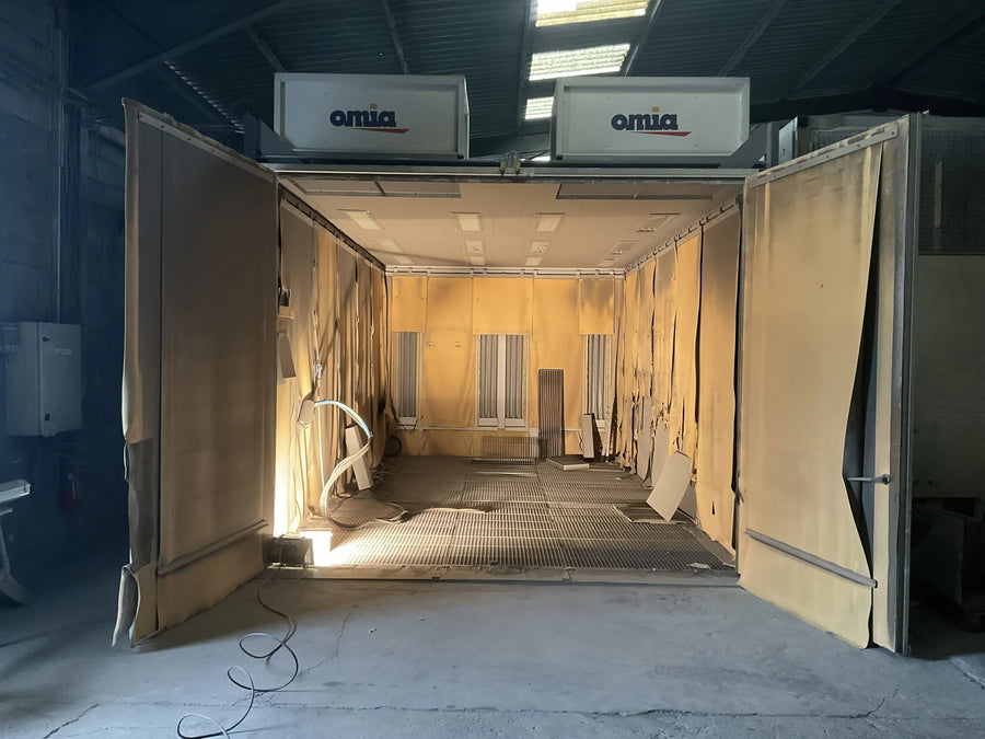 Cabine de sablage / grenaillage OMIA – Box 7 m BGCOMAGENCY