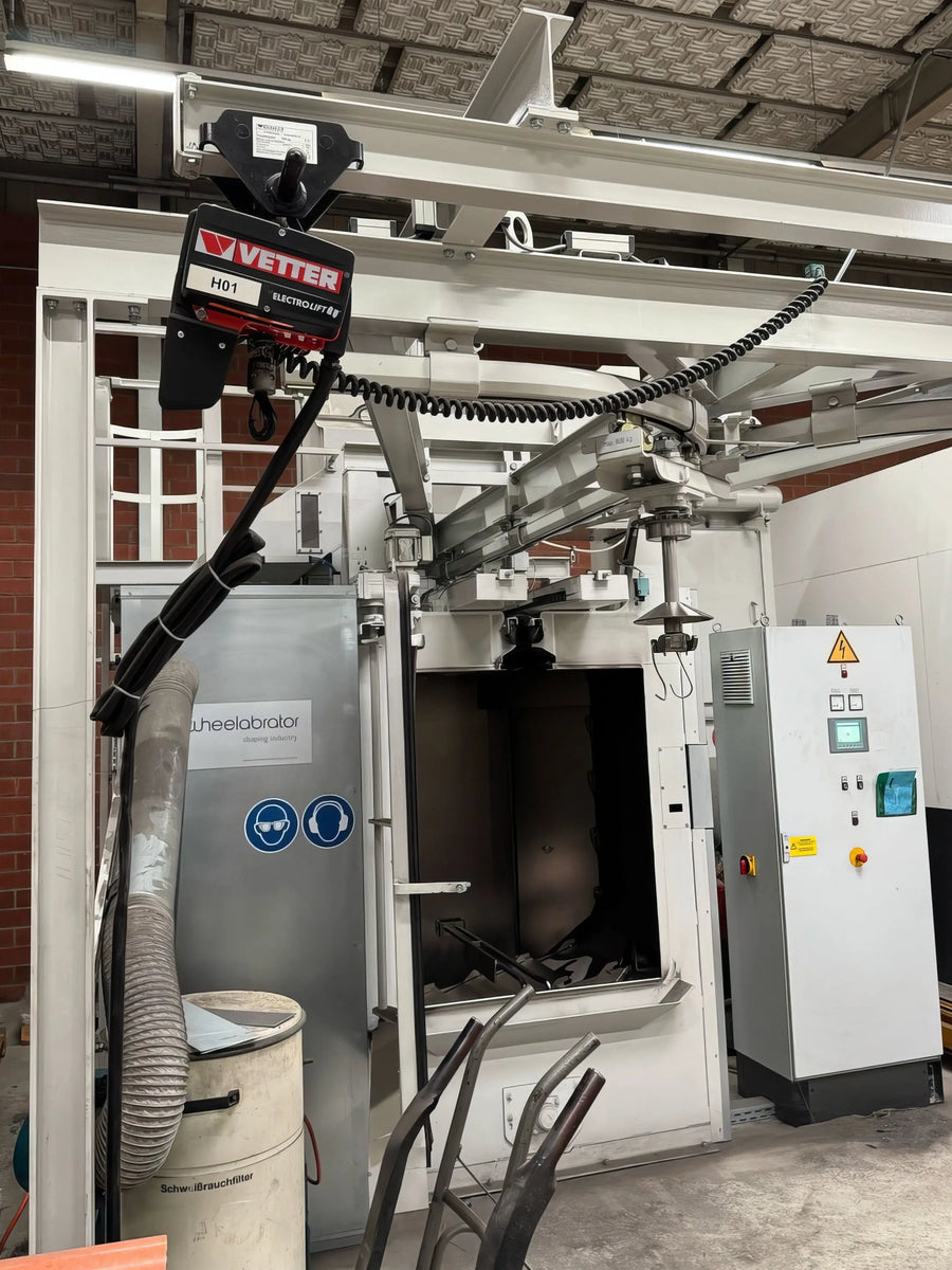 Grenailleuse WHEELABRATOR à charge suspendue tournante BGCOMAGENCY