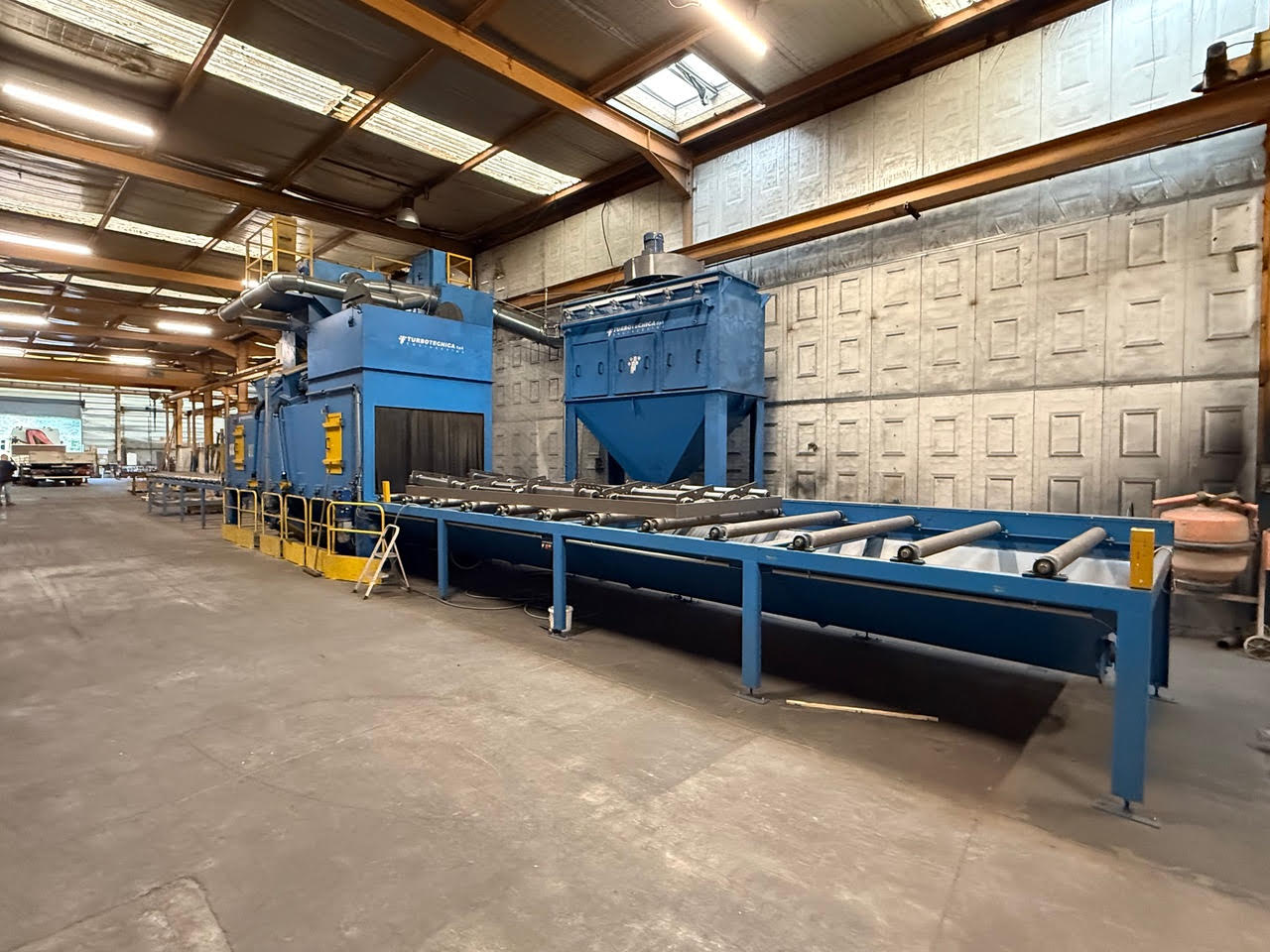 Grenailleuse automatique à rouleaux – TURBOTECNICA – Occasion récente (4 ans)